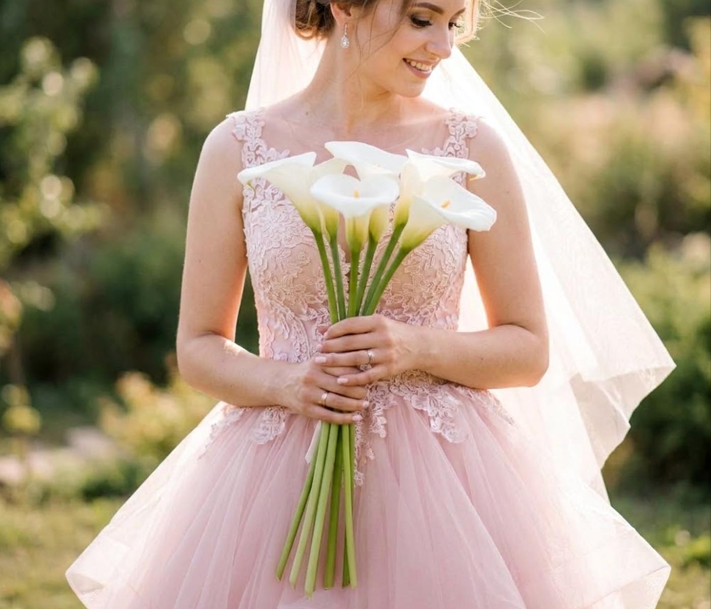 WHITE ARUM LILIES WITH BRIDE